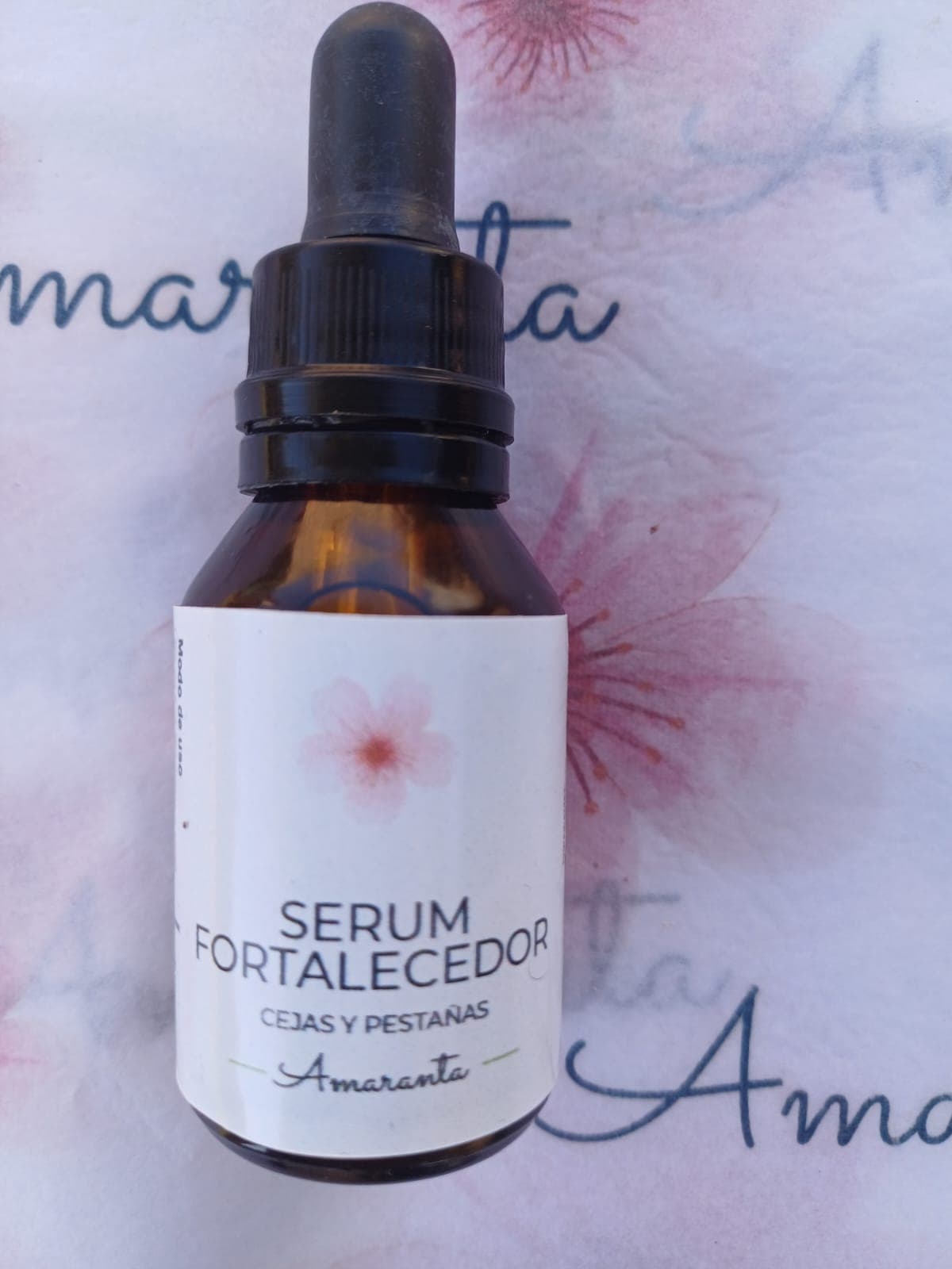 Serum fortalecedor de cejas y pestañas